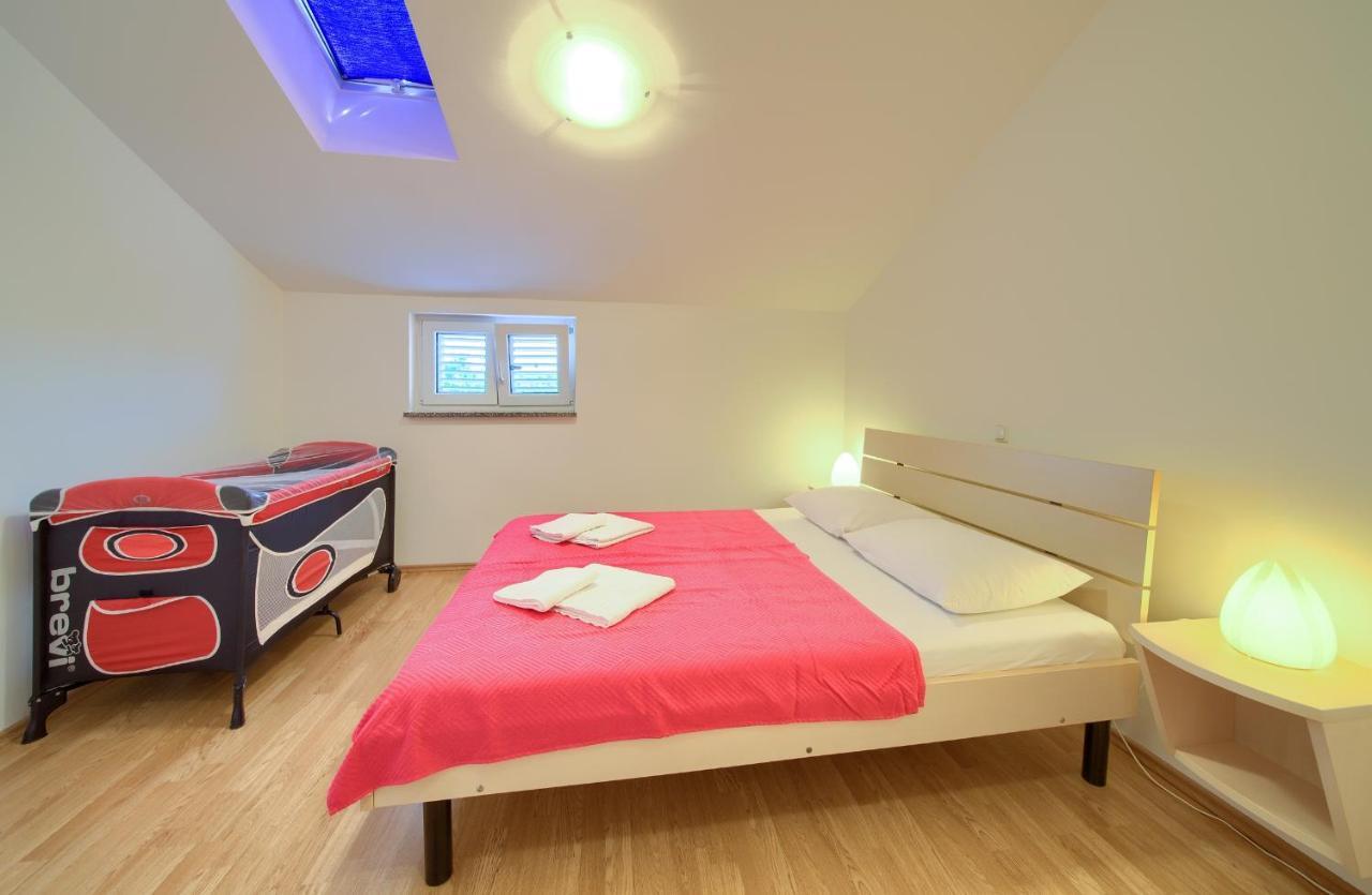 Apartments Ivica Krk Island Šilo Buitenkant foto