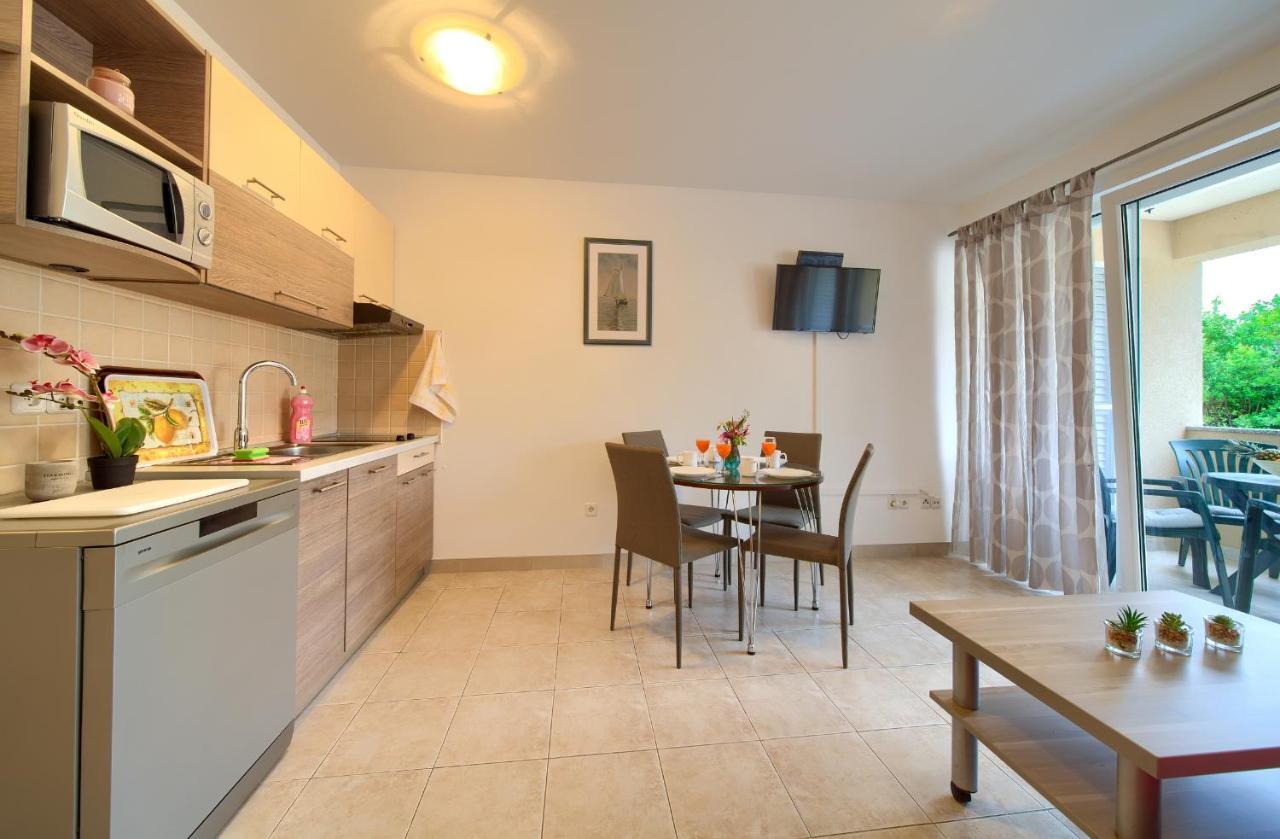 Apartments Ivica Krk Island Šilo Buitenkant foto