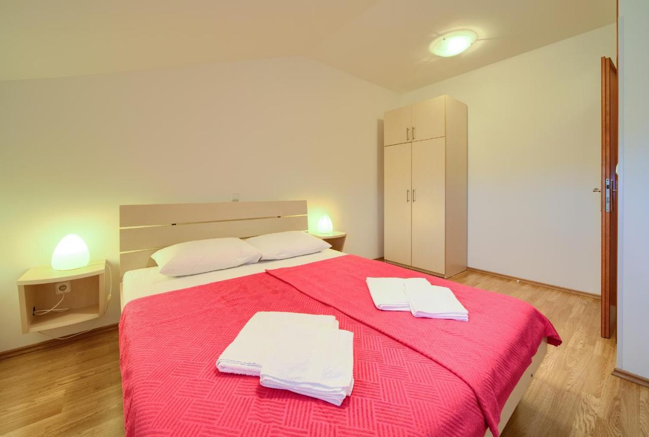 Apartments Ivica Krk Island Šilo Buitenkant foto